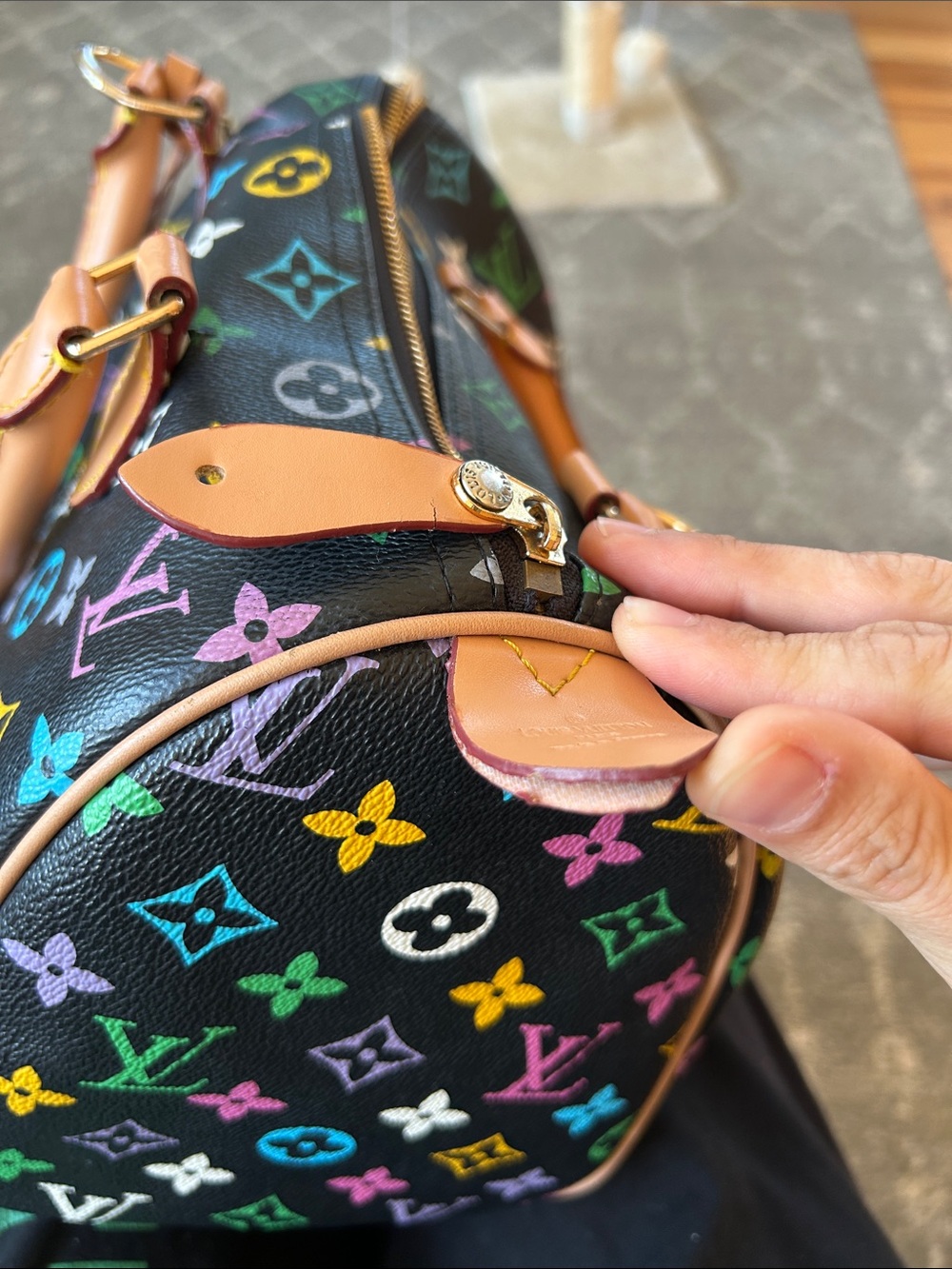 Multicolor Black Handbag - Picture 13 of 16